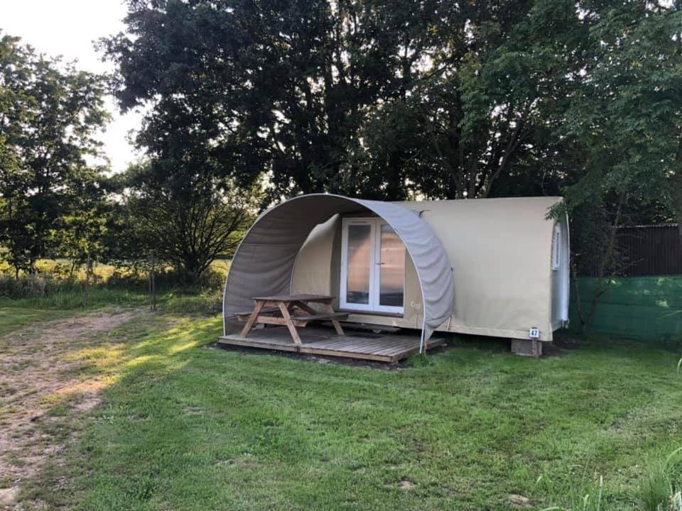Camping Au Pre De L'Etang Sainte-Foy  Luaran gambar