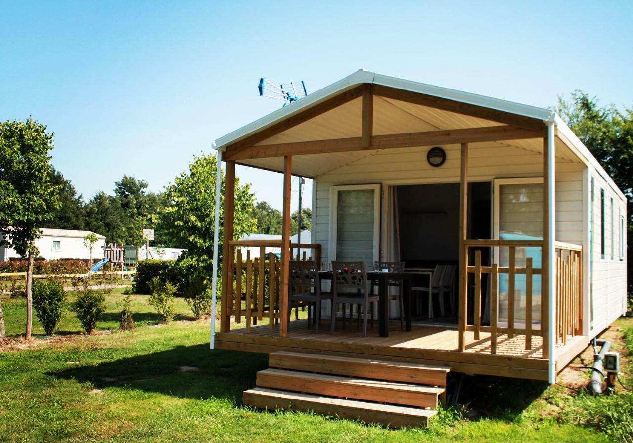 Camping Au Pre De L'Etang Sainte-Foy  Luaran gambar