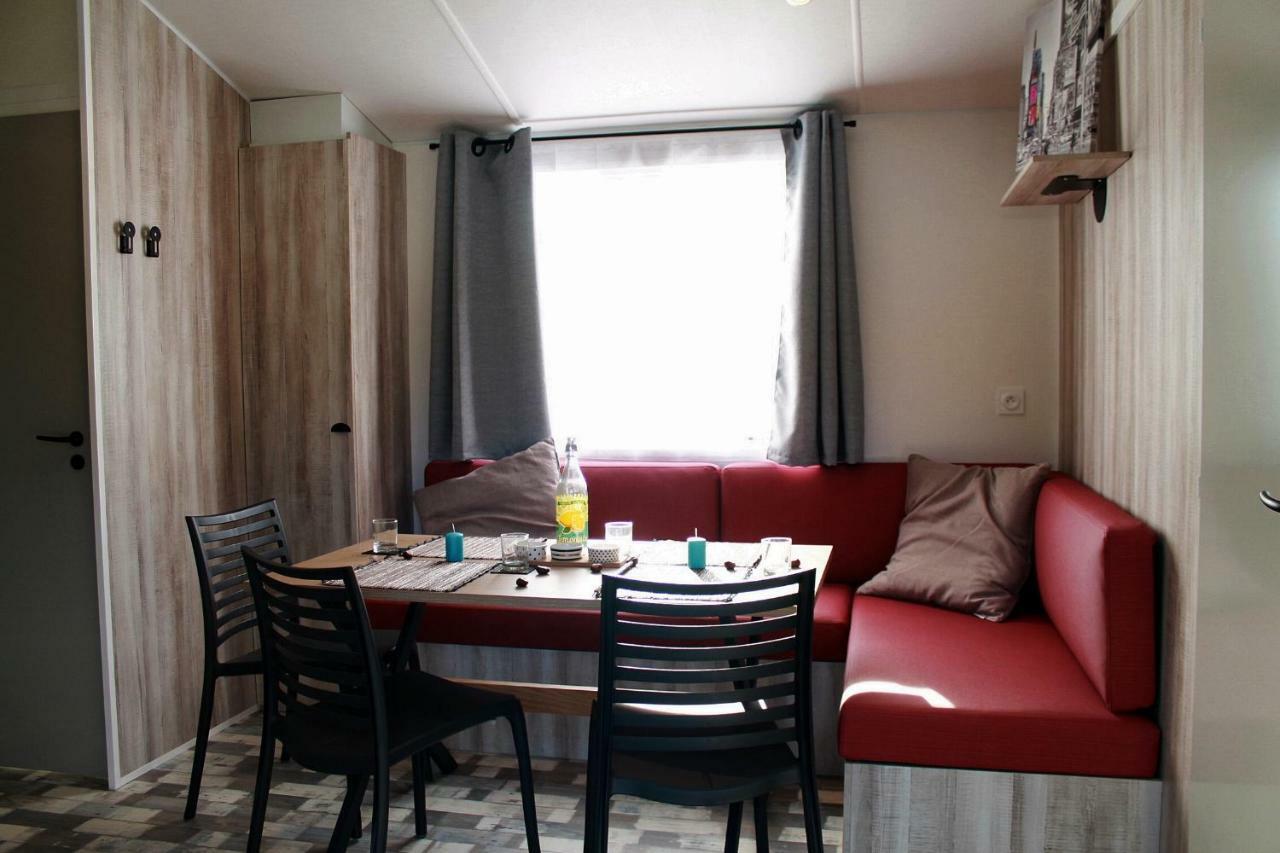 Camping Au Pre De L'Etang Sainte-Foy  Luaran gambar