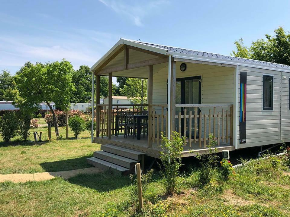 Camping Au Pre De L'Etang Sainte-Foy  Luaran gambar